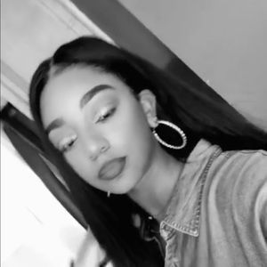 20 IN. GLUELESS FULL LACE STRAIGHT WIG W/ BABYHAIR